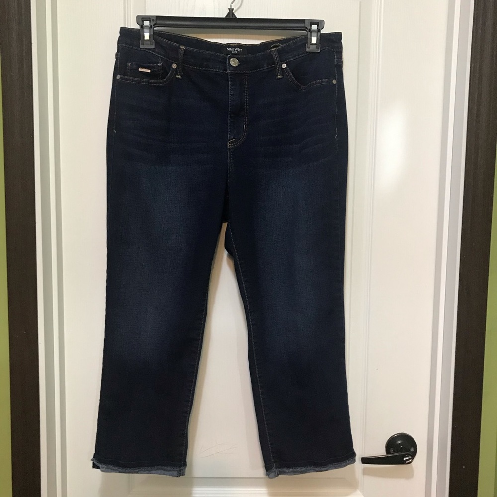 Dark denim capri’s